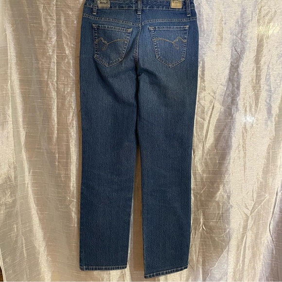 Bandolino jeans SZ 6, GUC, wide leg, stretch Mandie classic fit, relaxed fit - Picture 2 of 12
